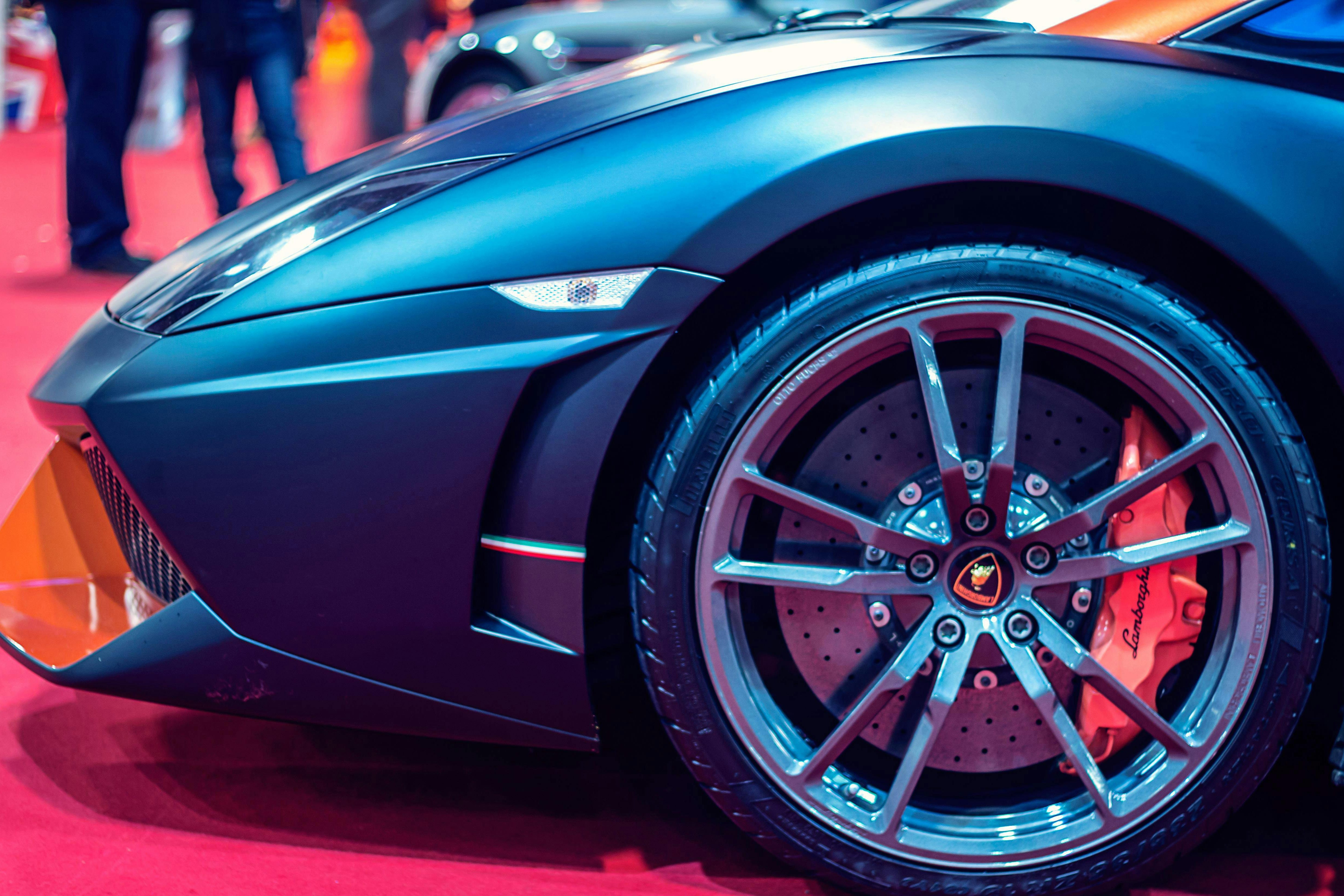 Carbon Ceramic vs. Cast Iron Brake Discs